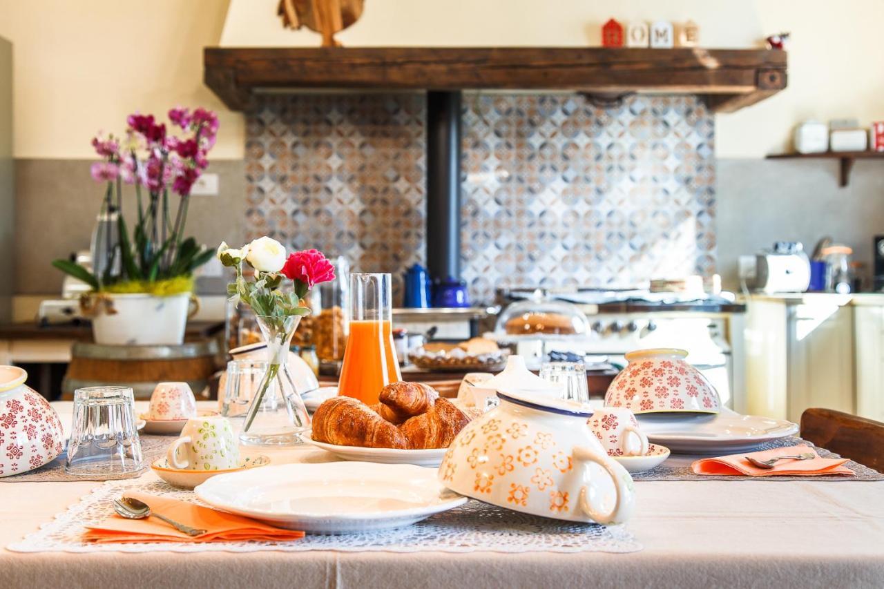 Il Pettirosso Bed & Breakfast SantʼArcangelo di Romagna Екстериор снимка